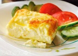 omelette with vegetables for the keto diet