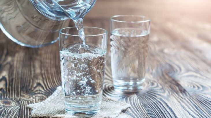 a glass of water for a diet